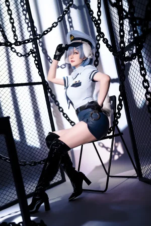 星之迟迟《2024年02月计划C RE：0 蕾姆 狗耳警官》主题写真：101张全套美图，含1个视频