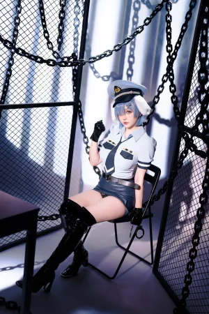 星之迟迟《2024年02月计划C RE：0 蕾姆 狗耳警官》主题写真：101张全套美图，含1个视频