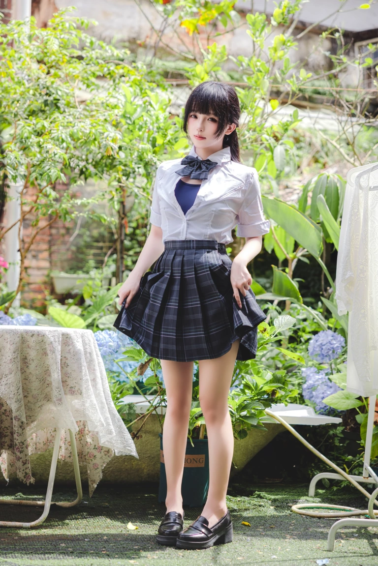 日奈娇(椎名莜)《死库水》主题写真：130张全套美图
