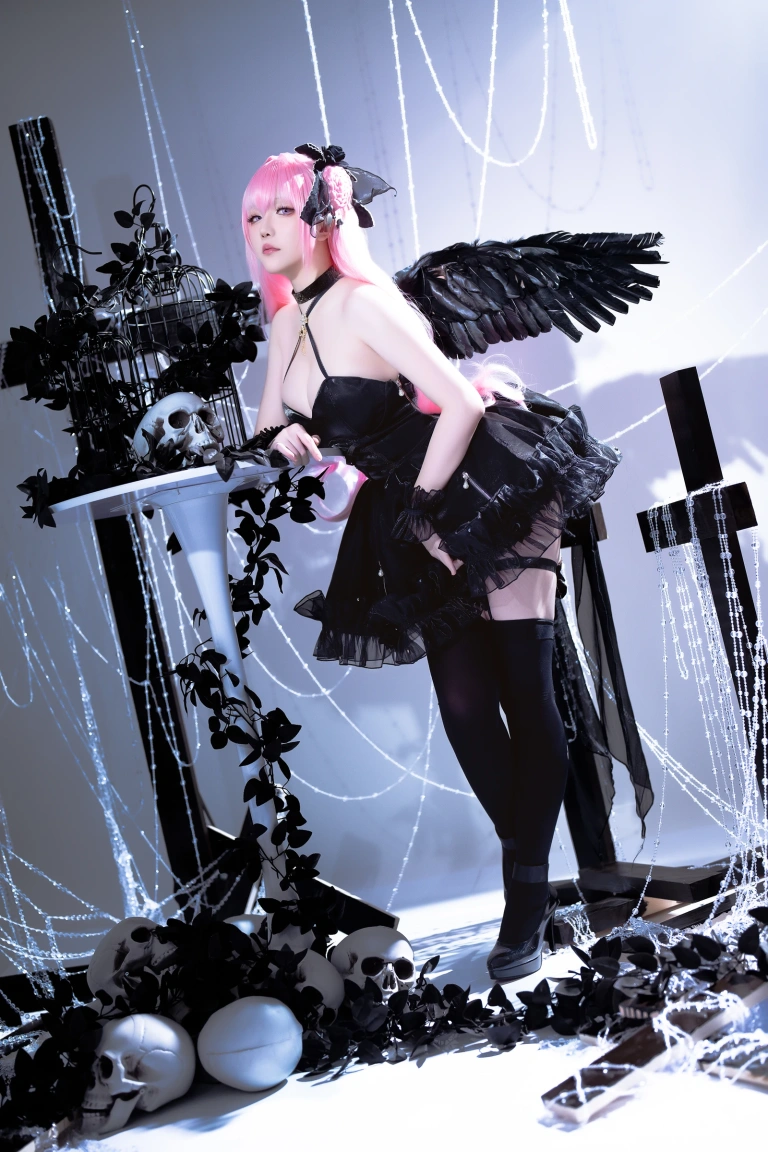 星之迟迟《2024年02月计划B NIKKE 桃乐丝》主题写真：80张全套美图