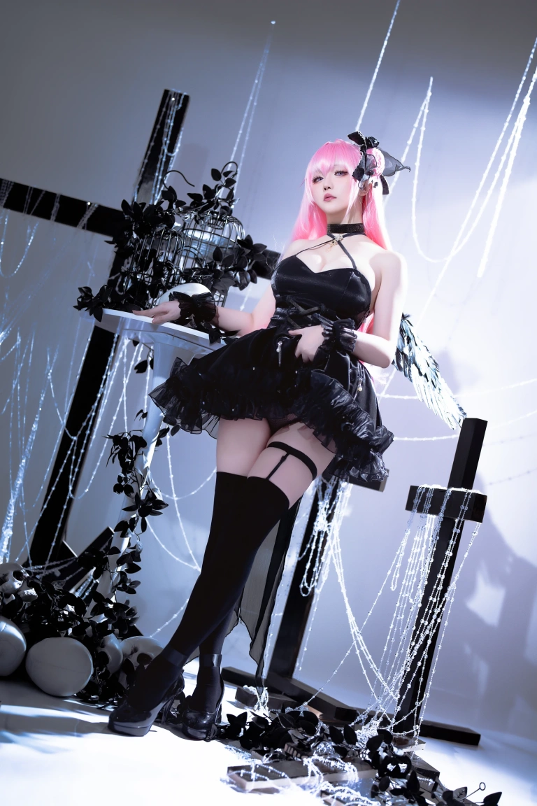 星之迟迟《2024年02月计划B NIKKE 桃乐丝》主题写真：80张全套美图