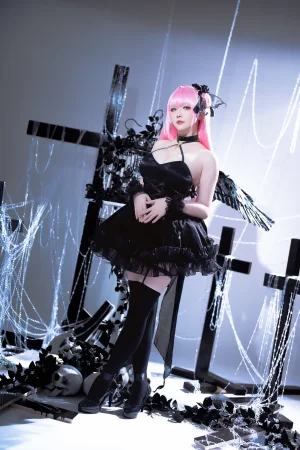星之迟迟《2024年02月计划B NIKKE 桃乐丝》主题写真：80张全套美图