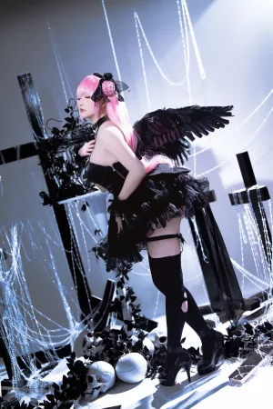 星之迟迟《2024年02月计划B NIKKE 桃乐丝》主题写真：80张全套美图
