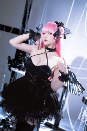 星之迟迟《2024年02月计划B NIKKE 桃乐丝》主题写真：80张全套美图