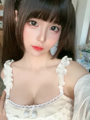 蠢沫沫《朋友圈 自拍》主题写真：66张全套美图