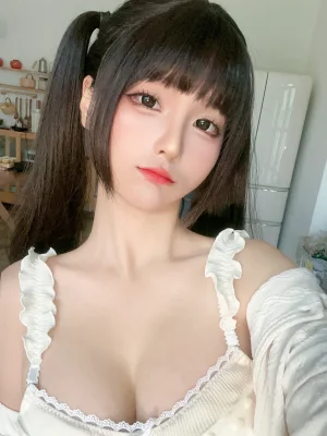 蠢沫沫《朋友圈 自拍》主题写真：66张全套美图