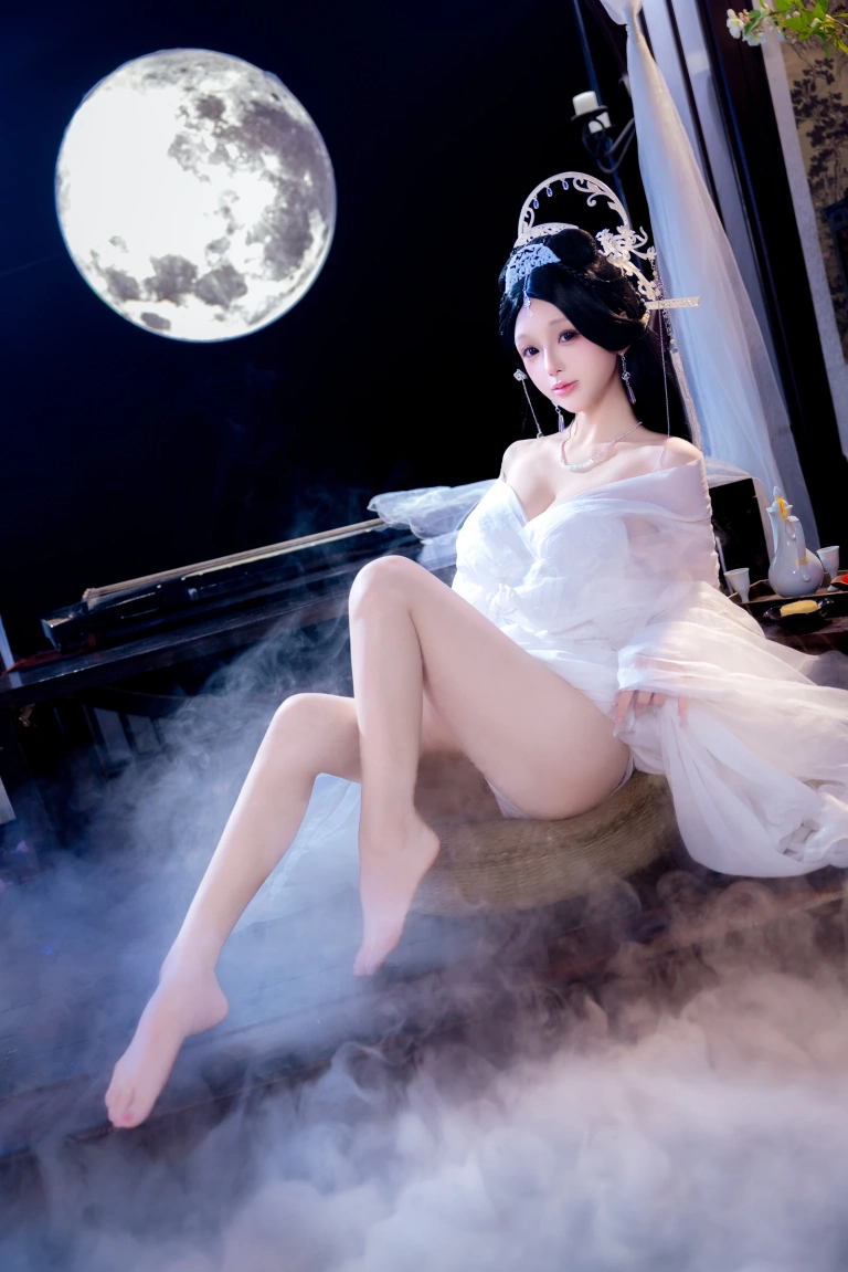 日奈娇(椎名莜)《白月光》主题写真：216张全套美图，含2个视频