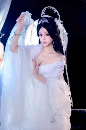 日奈娇(椎名莜)《白月光》主题写真：216张全套美图，含2个视频
