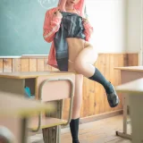 蠢沫沫《9月》主题写真：26张全套美图