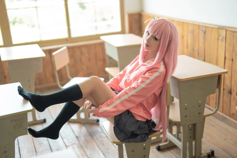 蠢沫沫《9月》主题写真：26张全套美图