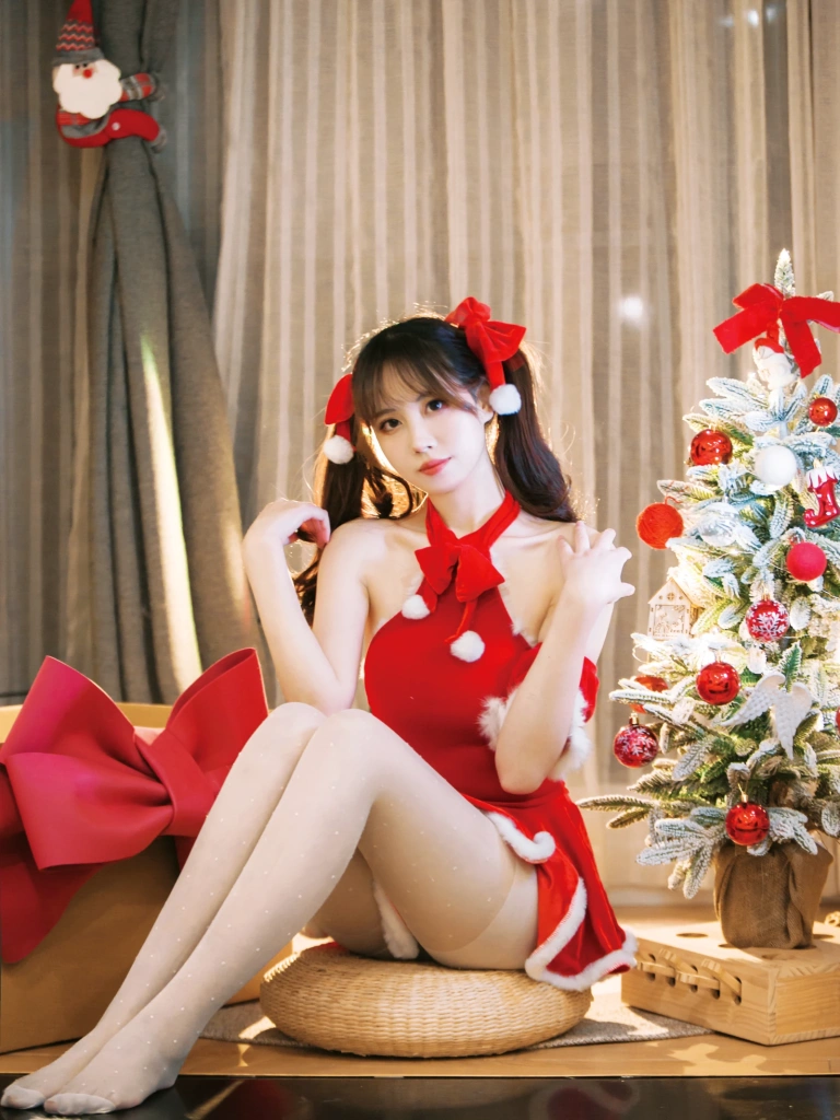 念雪《玫瑰礼物》主题写真：30张全套美图
