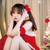 念雪《玫瑰礼物》主题写真：30张全套美图