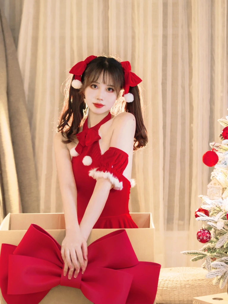 念雪《玫瑰礼物》主题写真：30张全套美图