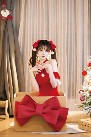 念雪《玫瑰礼物》主题写真：30张全套美图