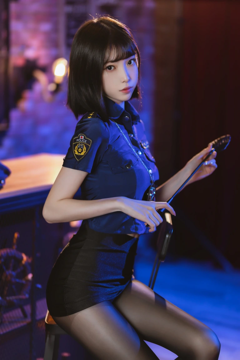 许岚《黑丝女警》主题写真：60张全套美图