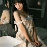 蠢沫沫《晨醒》主题写真：14张全套美图
