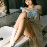 蠢沫沫《晨醒》主题写真：14张全套美图