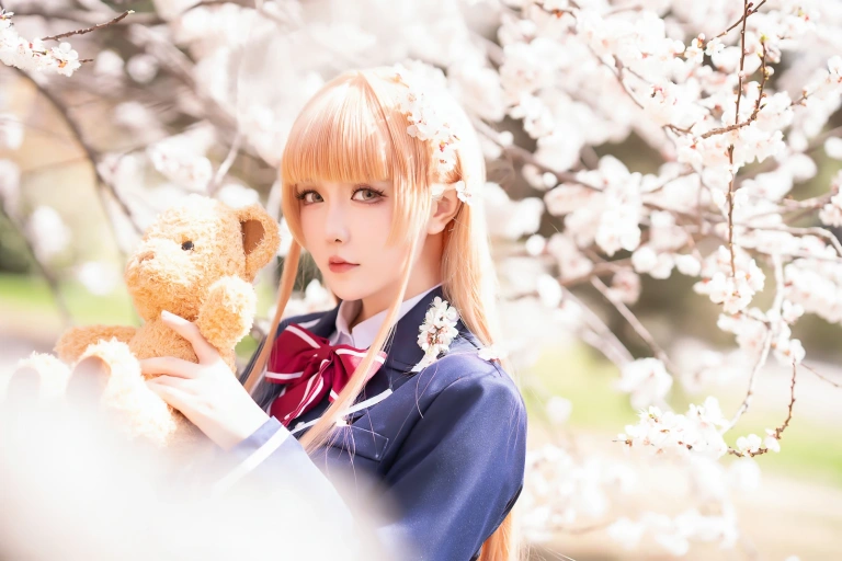 星之迟迟《2024年04月计划赠品 邻家的天使同学 椎名真昼》主题写真：25张全套美图