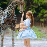蠢沫沫《人偶》主题写真：16张全套美图