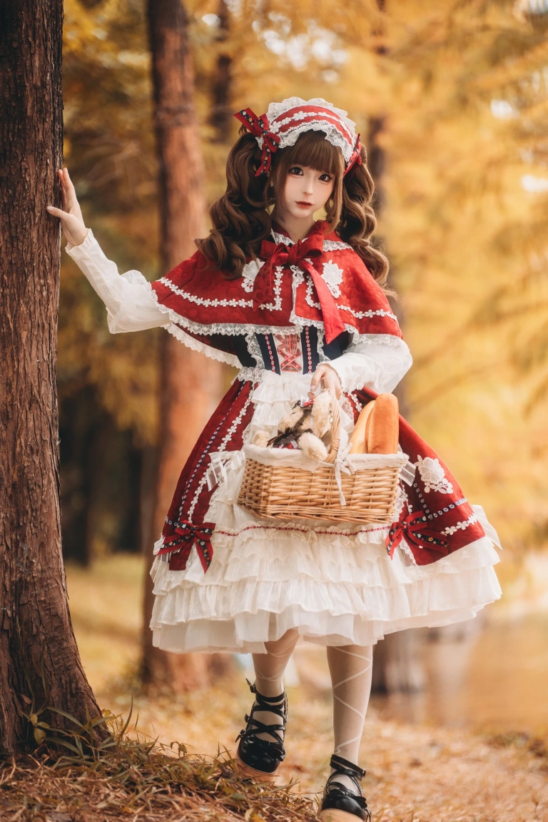 蠢沫沫《小红帽》主题写真：12张全套美图