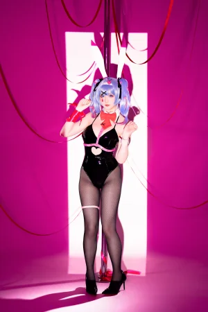 星之迟迟《2024年05月计划B 初音未来 兔子洞》主题写真：85张全套美图，含2个视频