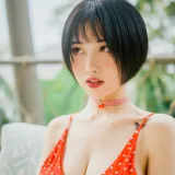 念雪《七月光荫》主题写真：30张全套美图