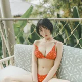 念雪《七月光荫》主题写真：30张全套美图