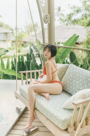 念雪《七月光荫》主题写真：30张全套美图
