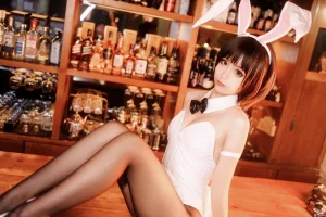 蠢沫沫《加藤惠兔女郎》主题写真：40张全套美图
