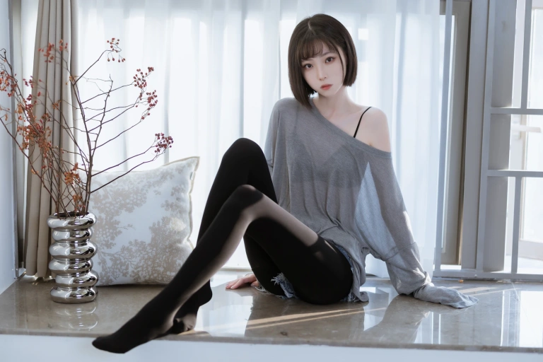 许岚《半透毛衣》主题写真：40张全套美图