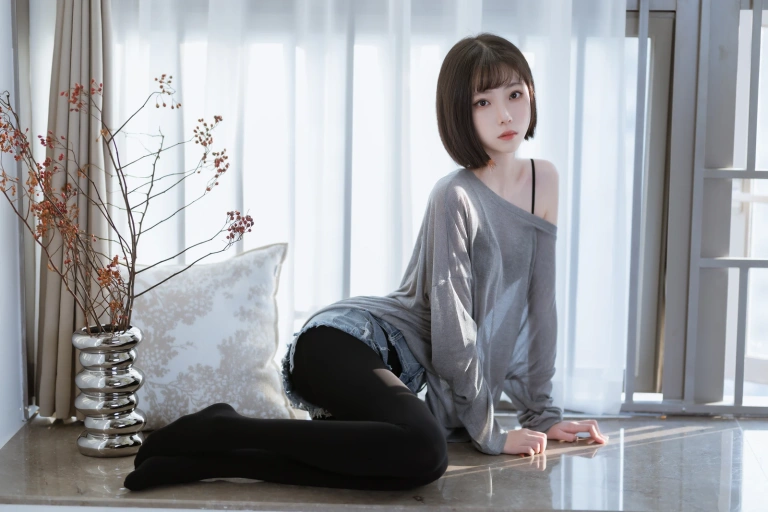 许岚《半透毛衣》主题写真：40张全套美图