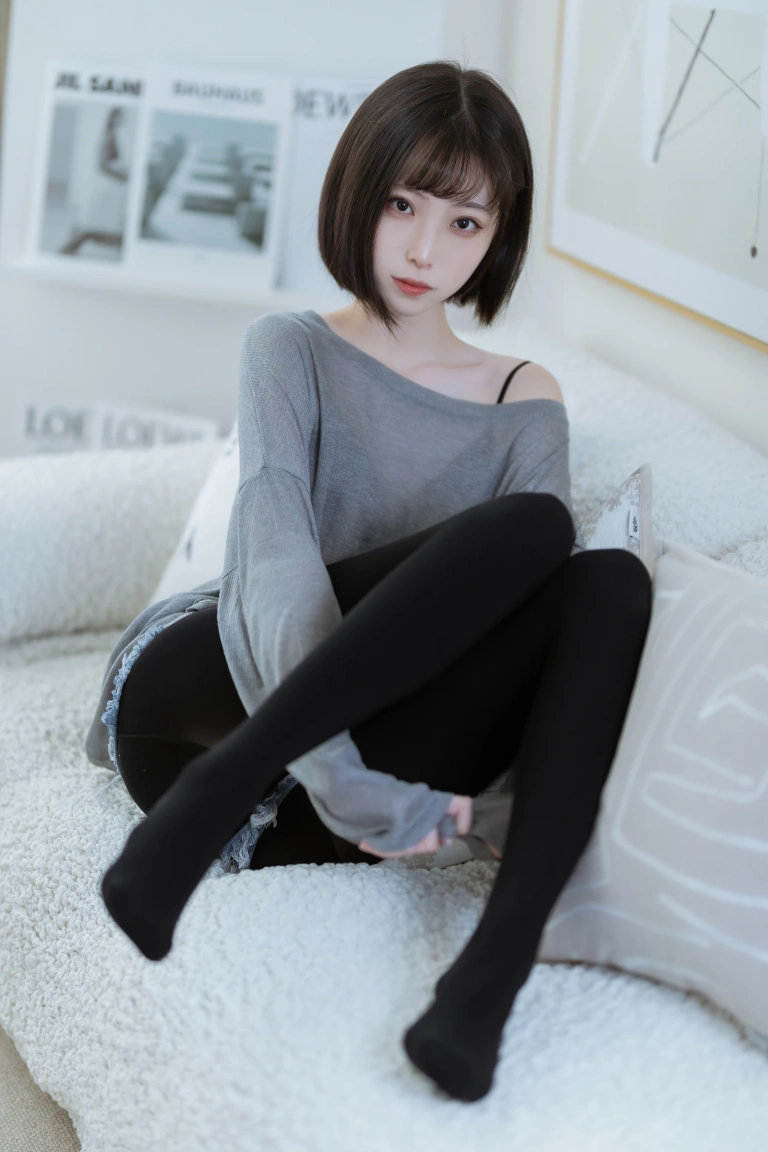 许岚《半透毛衣》主题写真：40张全套美图