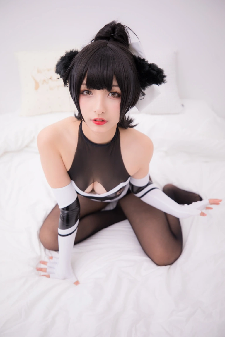 神楽坂真冬《第二季 序号6：獒《TAKAO-TIGHTS VE》》主题写真：150张全套美图