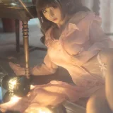 蠢沫沫《是谁照亮了她》主题写真：15张全套美图