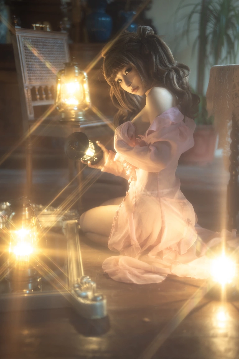 蠢沫沫《是谁照亮了她》主题写真：15张全套美图