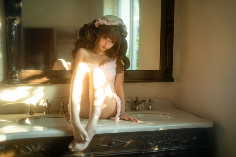 蠢沫沫《二月T3订阅《镜像》主题写真：40张全套美图