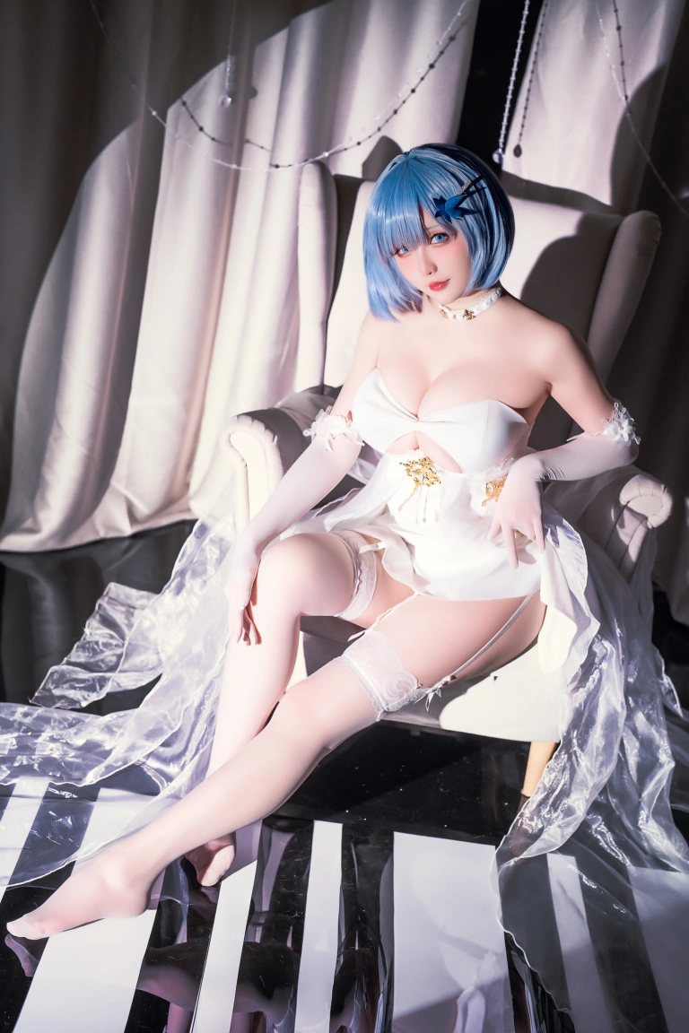 星之迟迟《2024年08月计划D 恰巴耶夫礼服》主题写真：25张全套美图