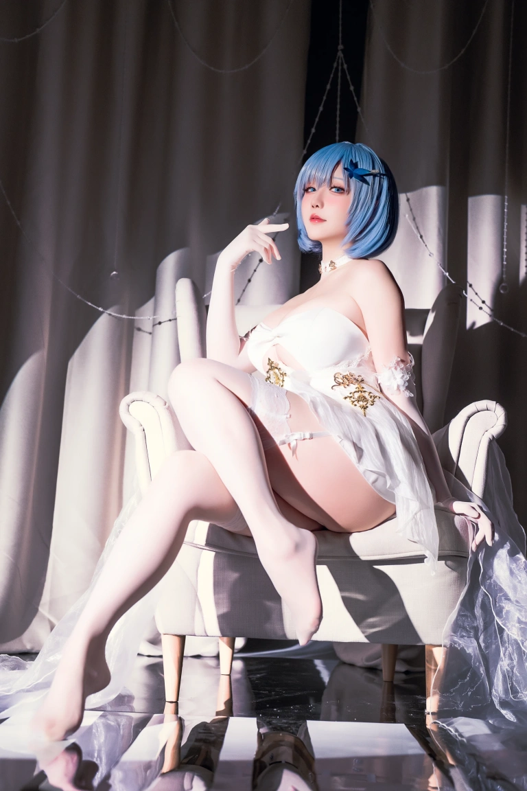 星之迟迟《2024年08月计划D 恰巴耶夫礼服》主题写真：25张全套美图
