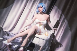星之迟迟《2024年08月计划D 恰巴耶夫礼服》主题写真：25张全套美图