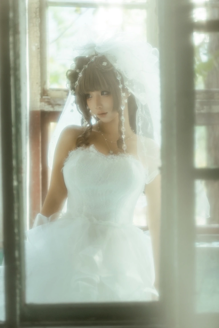 蠢沫沫《二月T3订阅《婚纱》主题写真：61张全套美图