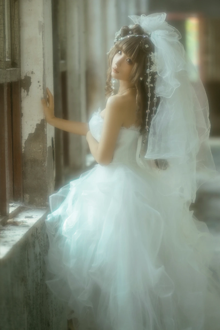 蠢沫沫《二月T3订阅《婚纱》主题写真：61张全套美图