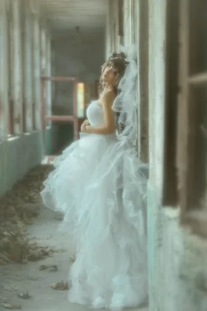 蠢沫沫《二月T3订阅《婚纱》主题写真：61张全套美图