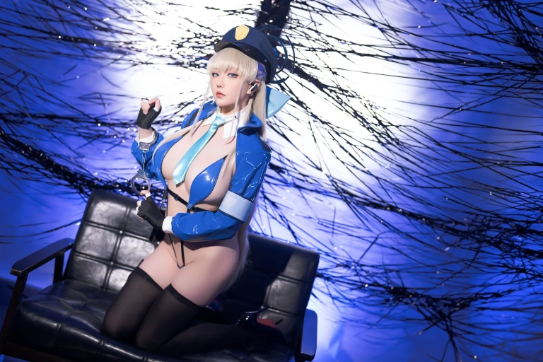 星之迟迟《碧蓝档案BA写真本《Erotopia》 飞鸟马时》主题写真：58张全套美图