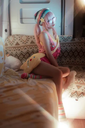 蠢沫沫《二月T3订阅《烟》主题写真：66张全套美图