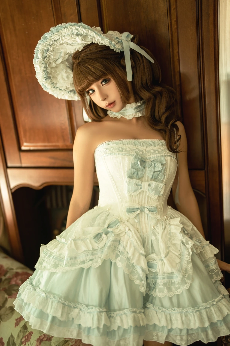 蠢沫沫《二月T3订阅《公主裙》主题写真：31张全套美图