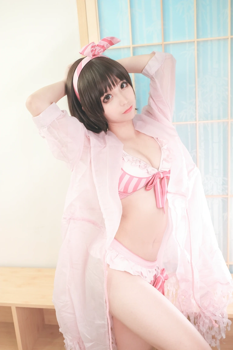 蠢沫沫《加藤惠泳装》主题写真：40张全套美图