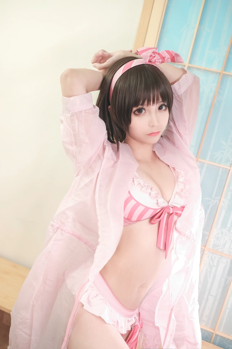 蠢沫沫《加藤惠泳装》主题写真：40张全套美图