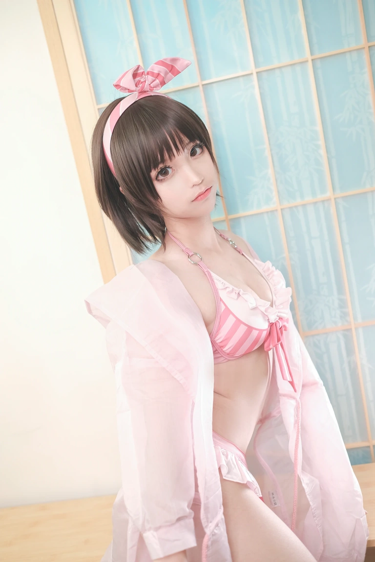 蠢沫沫《加藤惠泳装》主题写真：40张全套美图