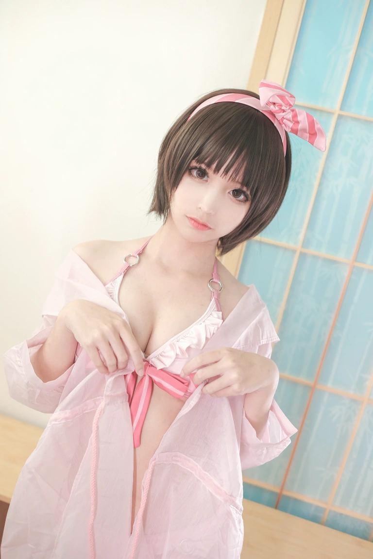 蠢沫沫《加藤惠泳装》主题写真：40张全套美图