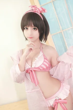 蠢沫沫《加藤惠泳装》主题写真：40张全套美图